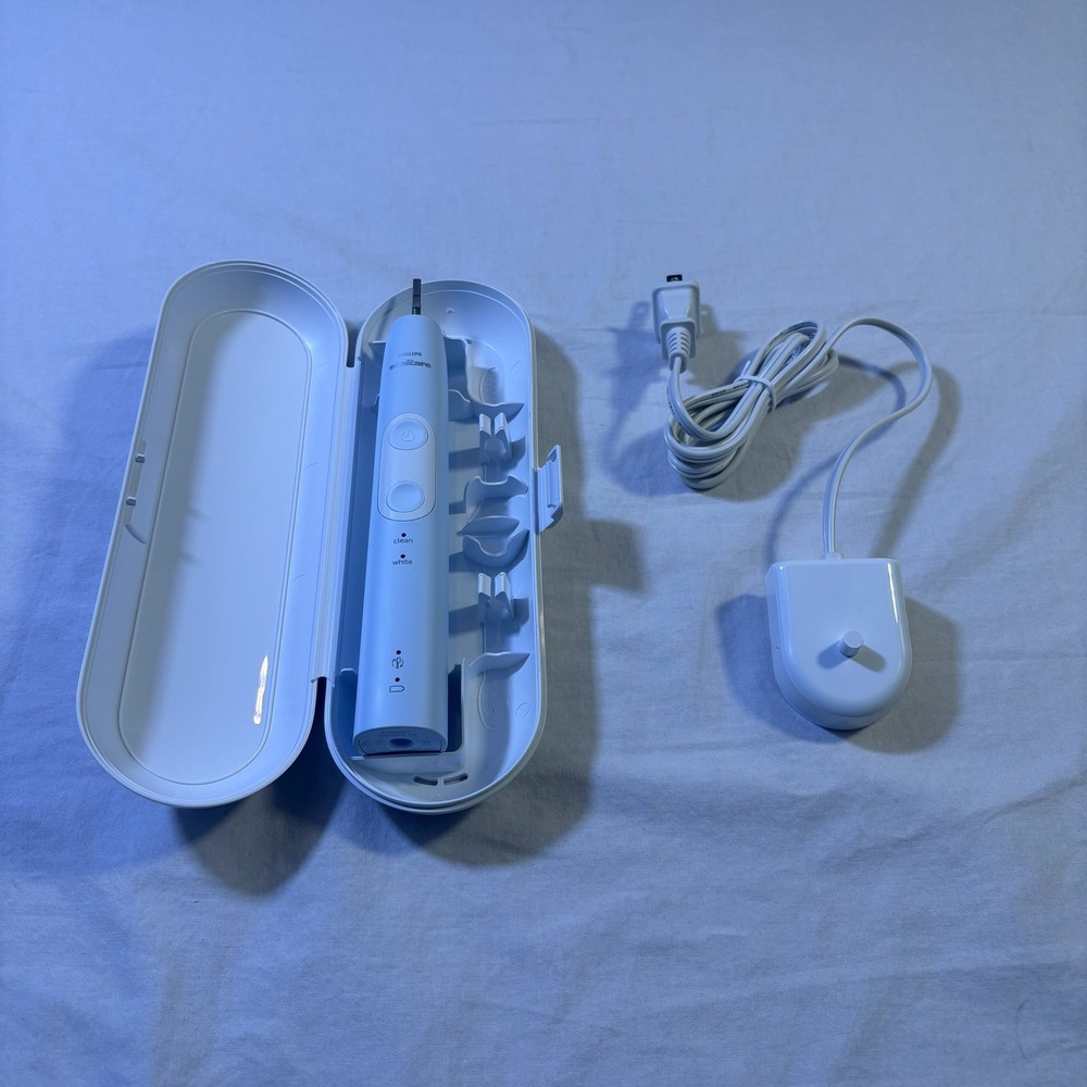 Philips Sonicare ProtectiveClean 4100 Electric Toothbrush White + Case + Charger